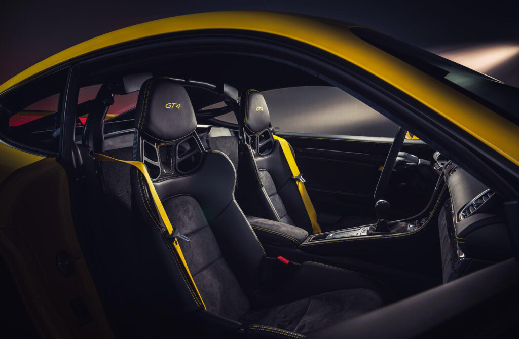 Porsche GT4 interior